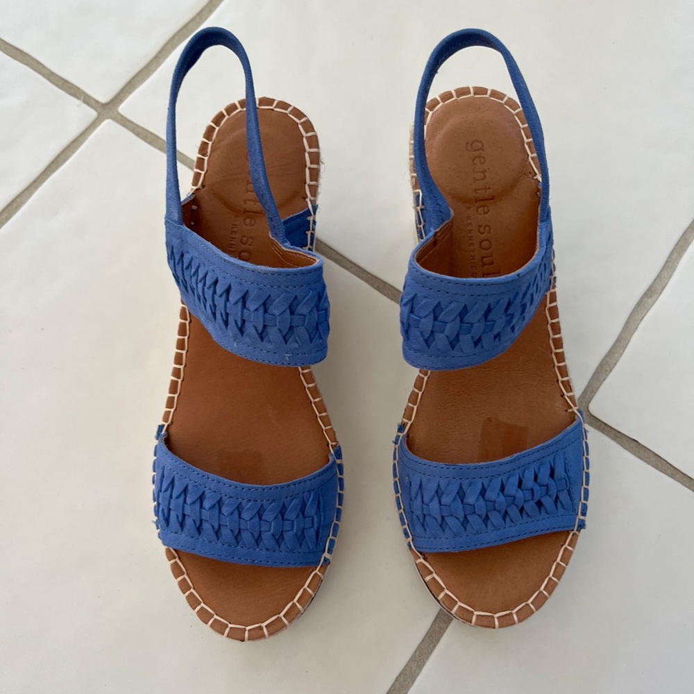 Gentle Souls By Kenneth Cole Sandals
